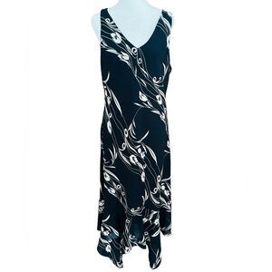 Jonathan Martin Studio v neck black/cream handkerchief hem maxi dress size 14.